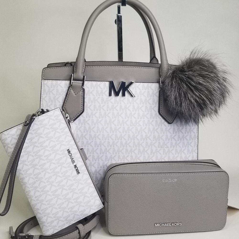 Michael Kors 4pcs BAG CASE WRISTLET POM - Picture 10 of 11